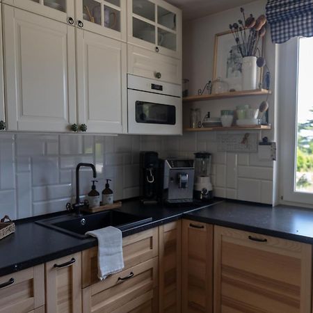 Cottage On The Hill Kielno ภายนอก รูปภาพ