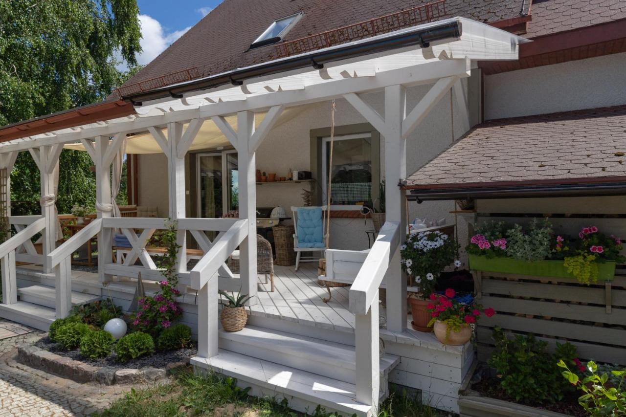Cottage On The Hill Kielno ภายนอก รูปภาพ